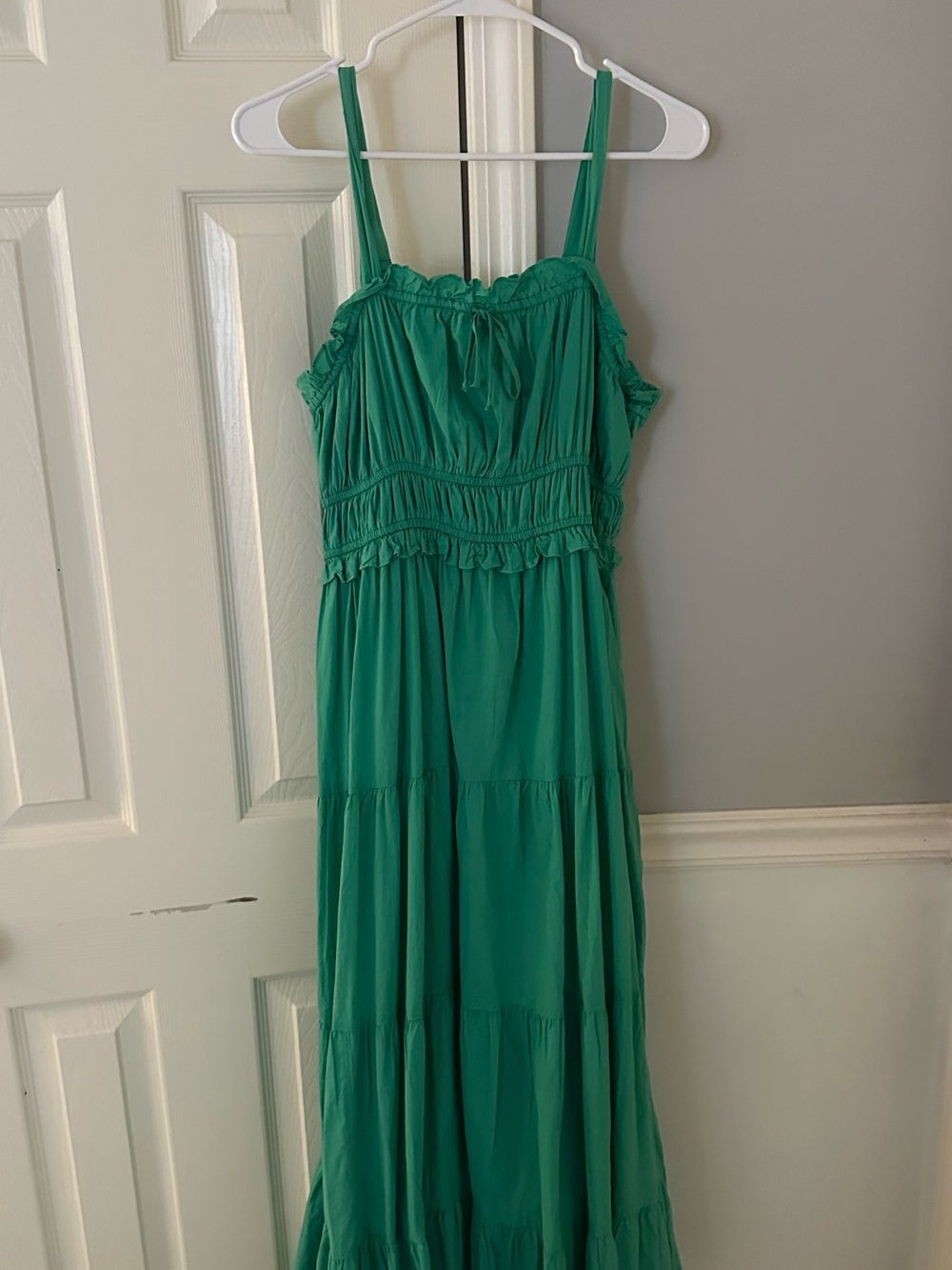 crown & ivy Emerald Green Tiered Maxi Dress